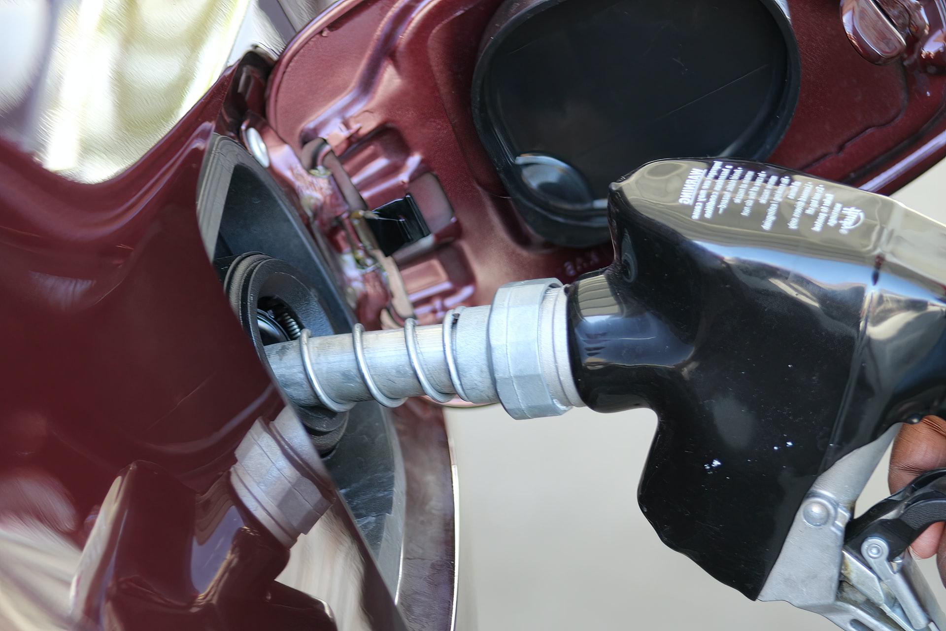 Fueling up auto gas tank